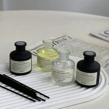 Load image into Gallery viewer, 50ml Flameless Home Fragrance Room Flameless Freesia Jasmine Fragrance Oil with Reed Diffuser Stick Home Room Air Freshener Deco